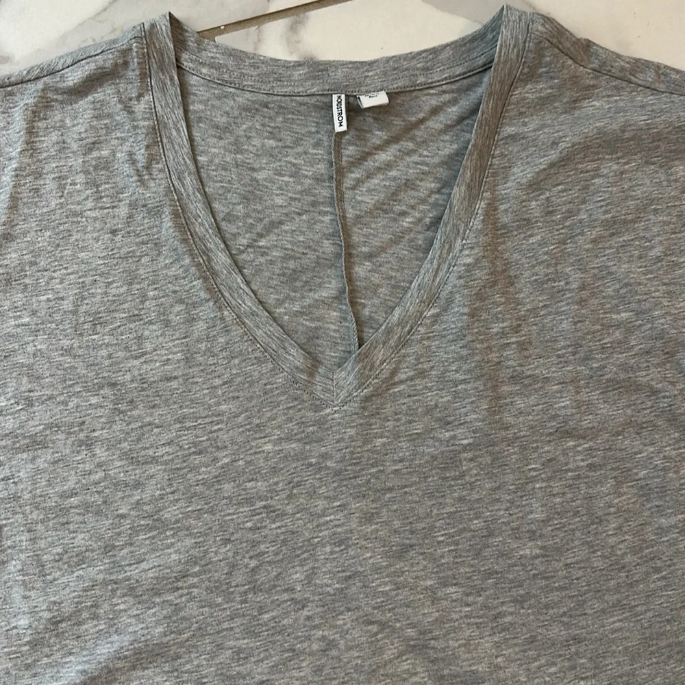Nordstrom Gray V-Neck Women's Top - Picture 2 of 3